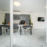 Three Seas Appartement *