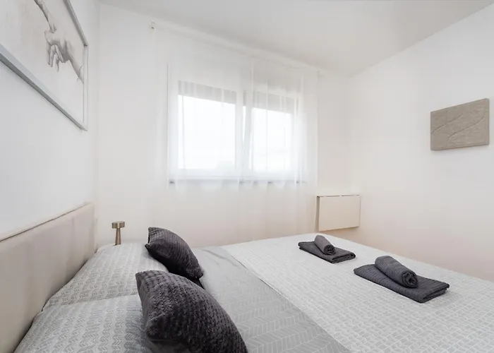 Three Seas Apartmán